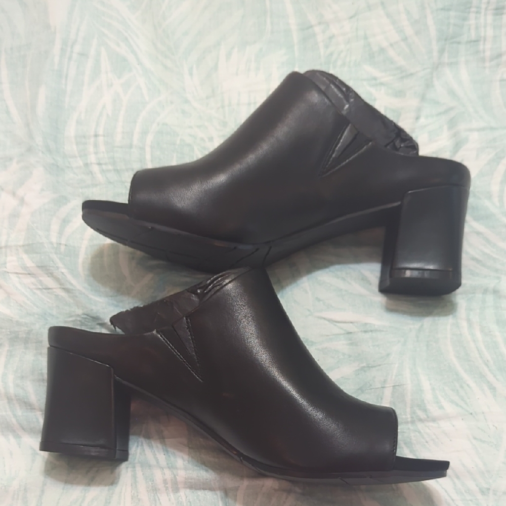 Easy Spirit Black Women's Mules